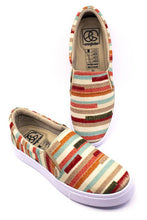 Load image into Gallery viewer, Gaby Slip Ons
