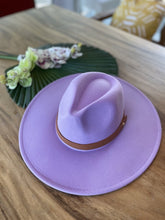 Load image into Gallery viewer, Wide brim panama hat in vegan felt
