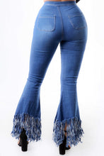 Load image into Gallery viewer, Highwaist Fringe Flare Jeans - Light Denim
